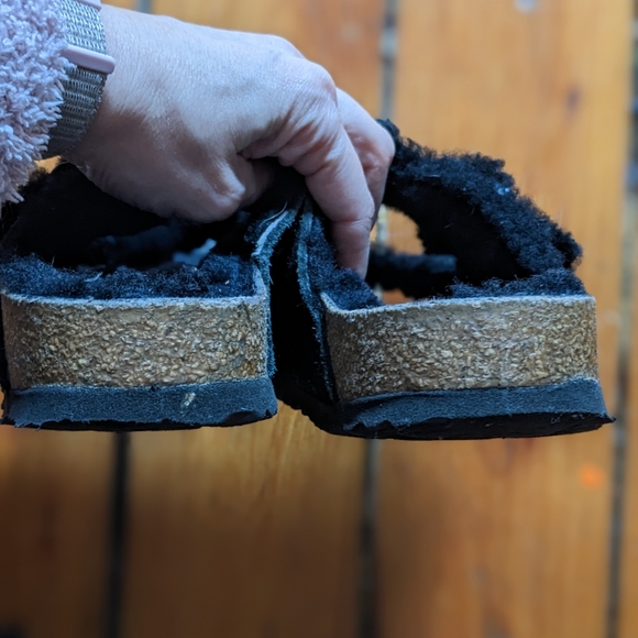 Birkenstock Arizona shearling size 36. - Picture 2 of 7